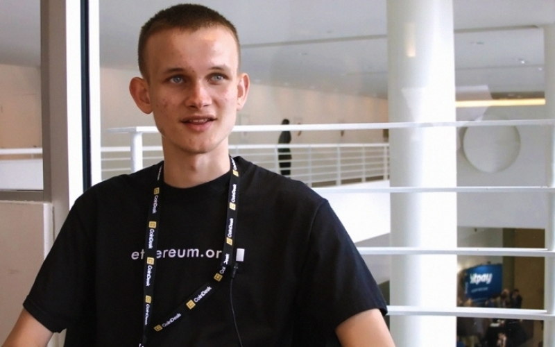 Vitalik-Buterin-Ethereum-eth-criptomoedas-dólares-bilionário-alta-co-fundador