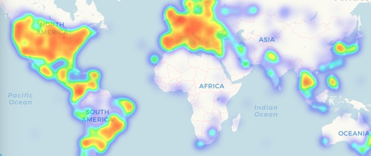 Um mapa mostrando as partes do mundo onde a atividade relacionada a cripto é mais alta, com tons mais escuros indicando altas taxas de atividade. (Fonte: CoinMap)