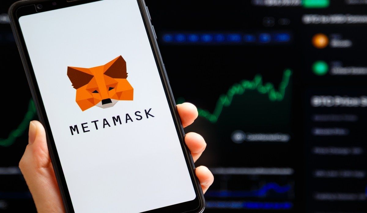 A Metamask é gratuita e pode ser baixada em diversos navegadores
