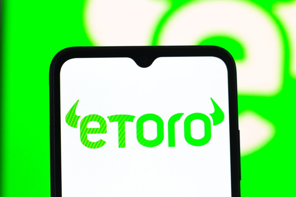 eToro Realiza IPO com Avaliação de US$ 620 Milhões