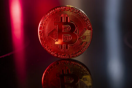 Preço do Bitcoin faz forte correção após atingir máxima histórica de US$ 123.000 - Bitcoin Angola