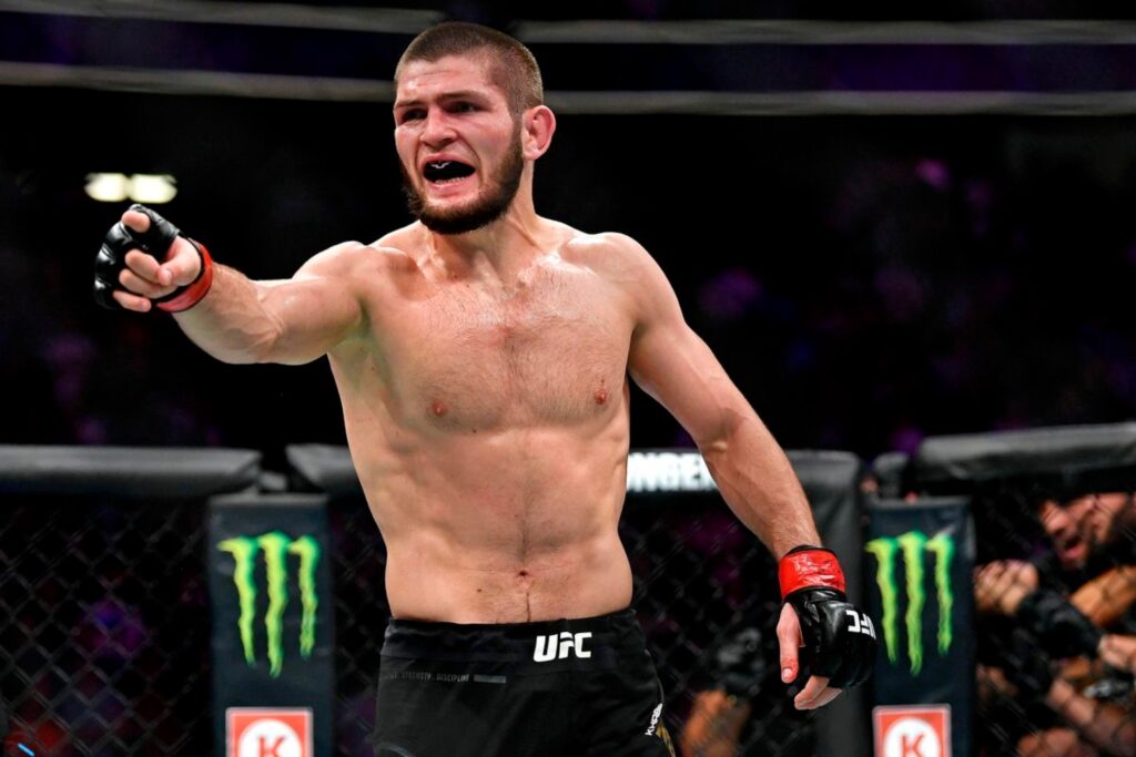 Campeão do UFC Khabib Nurmagomedov entra no ringue da tokenização Campeão do UFC Khabib Nurmagomedov entra no ringue da tokenização